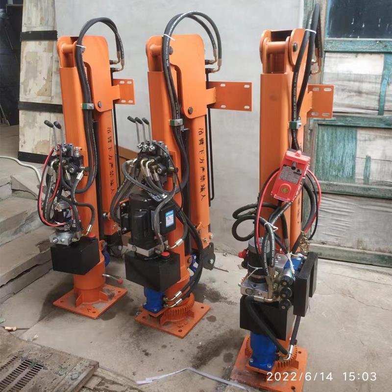 崇礼区重汽蓝牌随车吊 3.2吨 国六动力强 液压驱动 农用自卸起重机